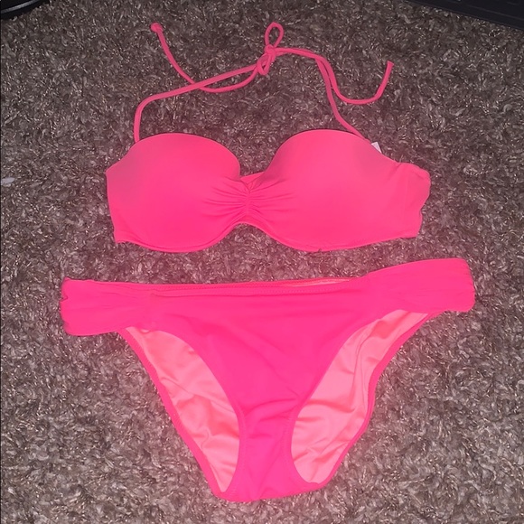 ✨flash sale!!✨ Victoria’s Secret Bikini - Picture 1 of 5